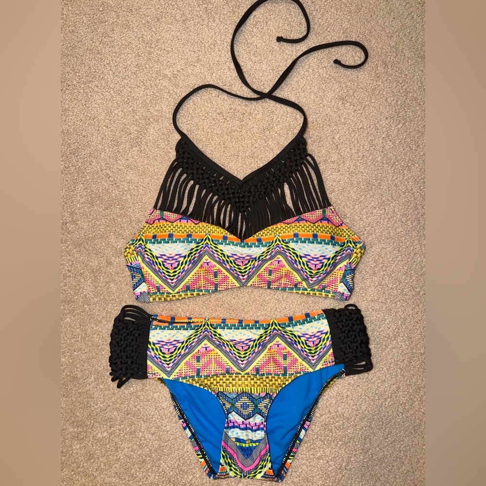 Hobie Multicolor & Black Macrame Bikini Set Size Small